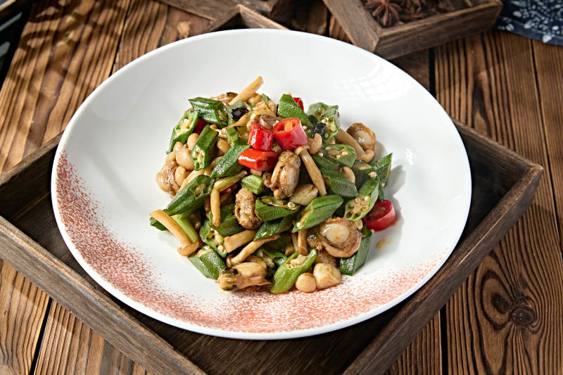 米椒白玉菇小炒秋葵扇贝肉图片