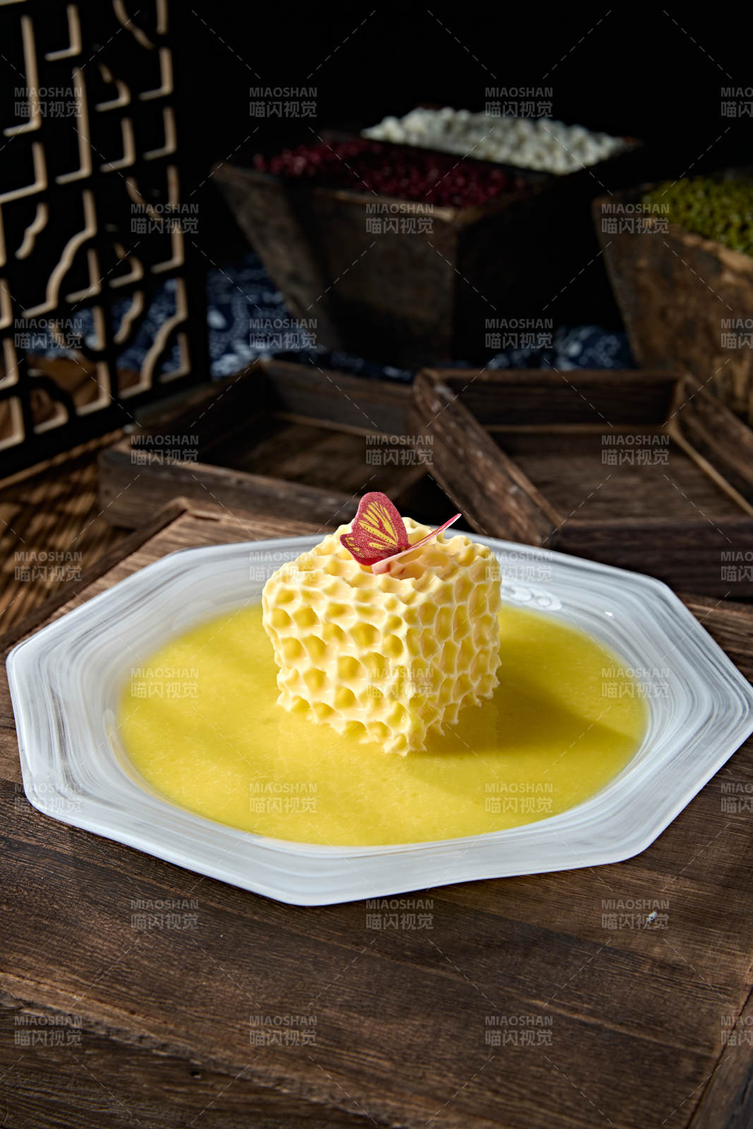 港式茶餐鸡蛋鲜奶香滑布丁图片