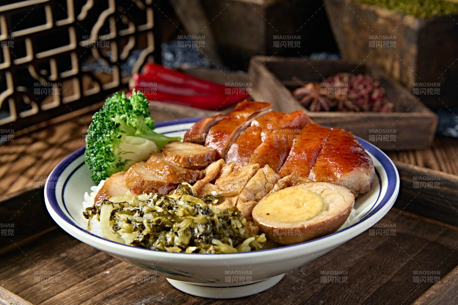 广式叉烧拼烧鹅饭图片