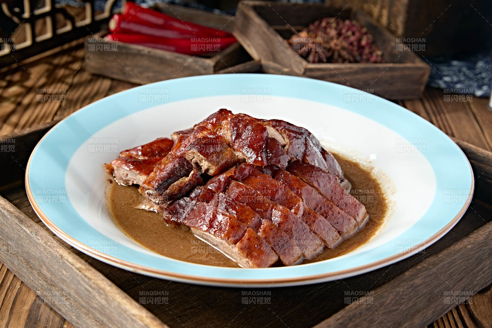 广式美味卤味烧鸭图片