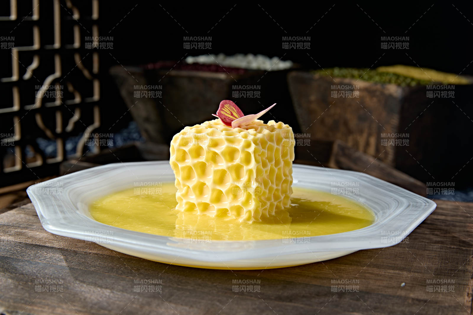 港式茶餐鸡蛋鲜奶香滑布丁图片