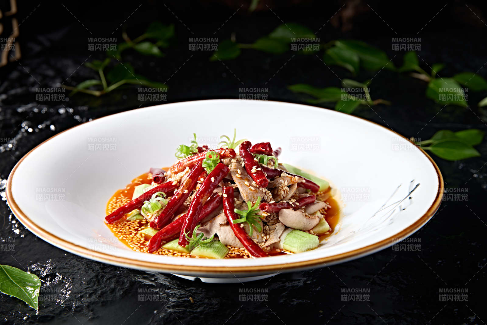 精美凉菜红油香辣芝香小腰片图片