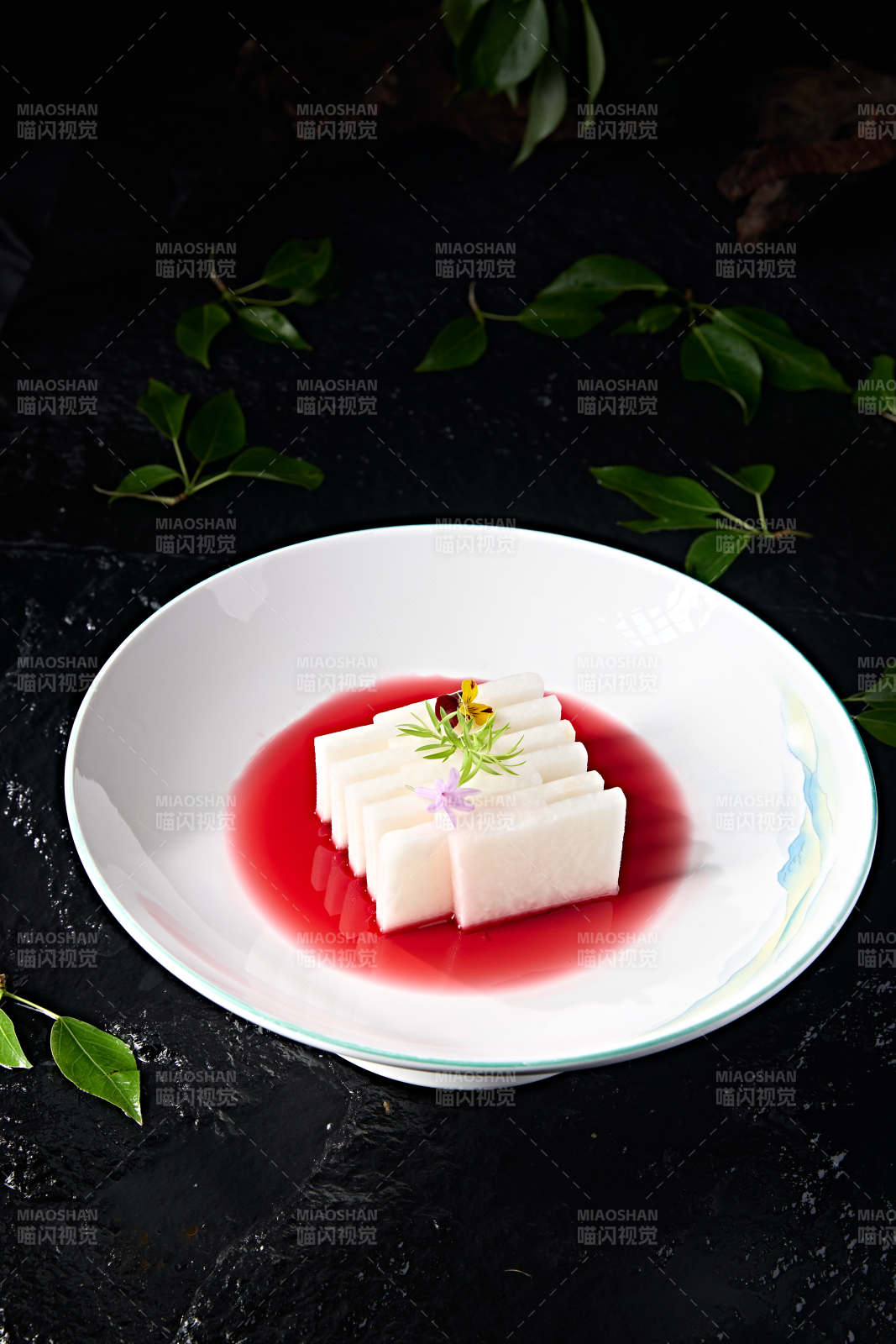 精美凉菜红酒蜜香冬瓜片图片