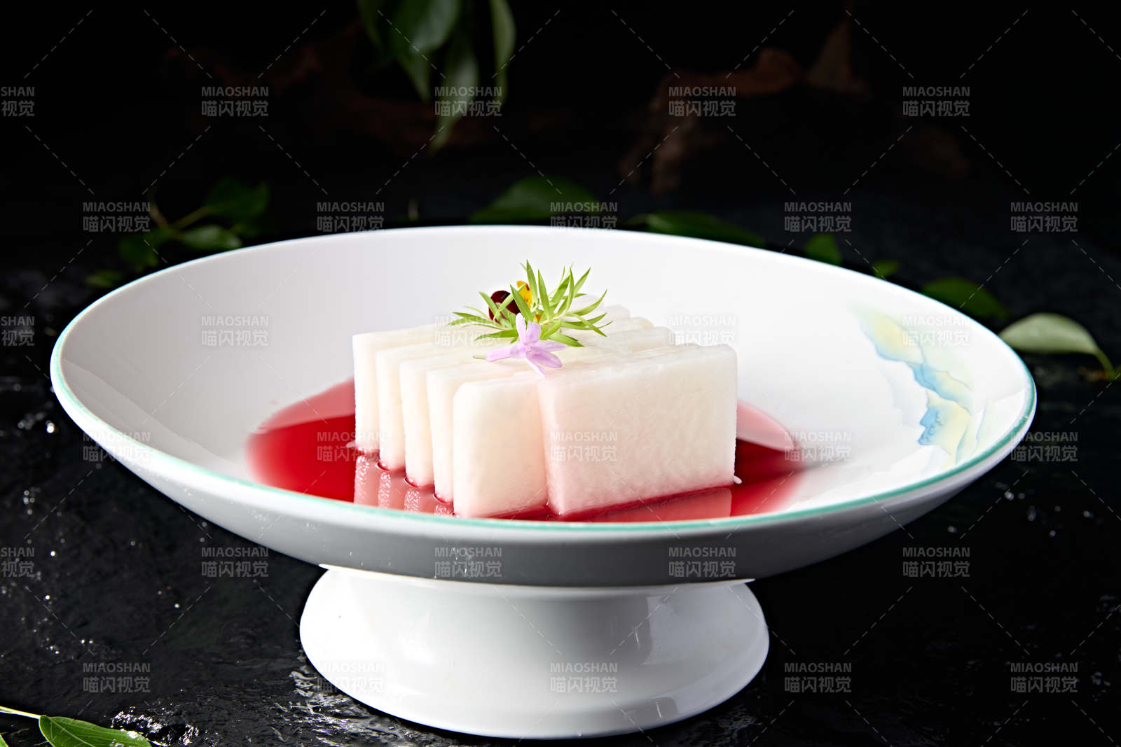 精美凉菜红酒蜜香冬瓜片图片