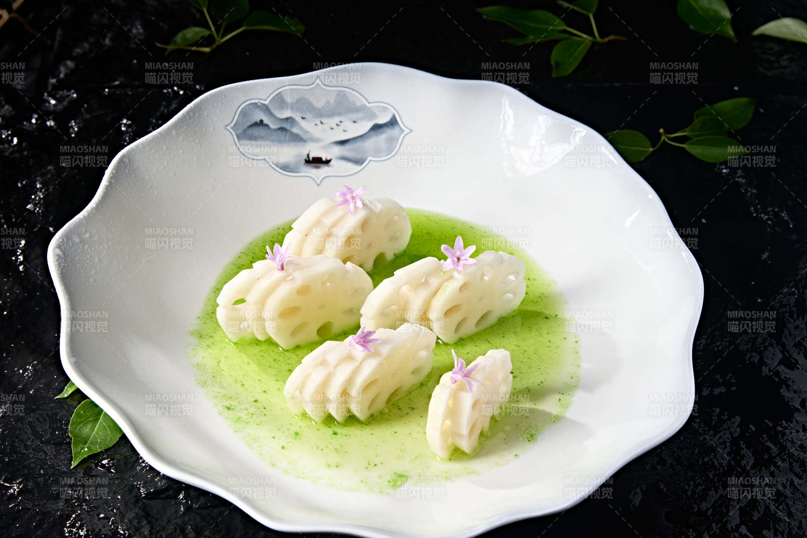 精美凉菜荷塘月色碧波藕图片