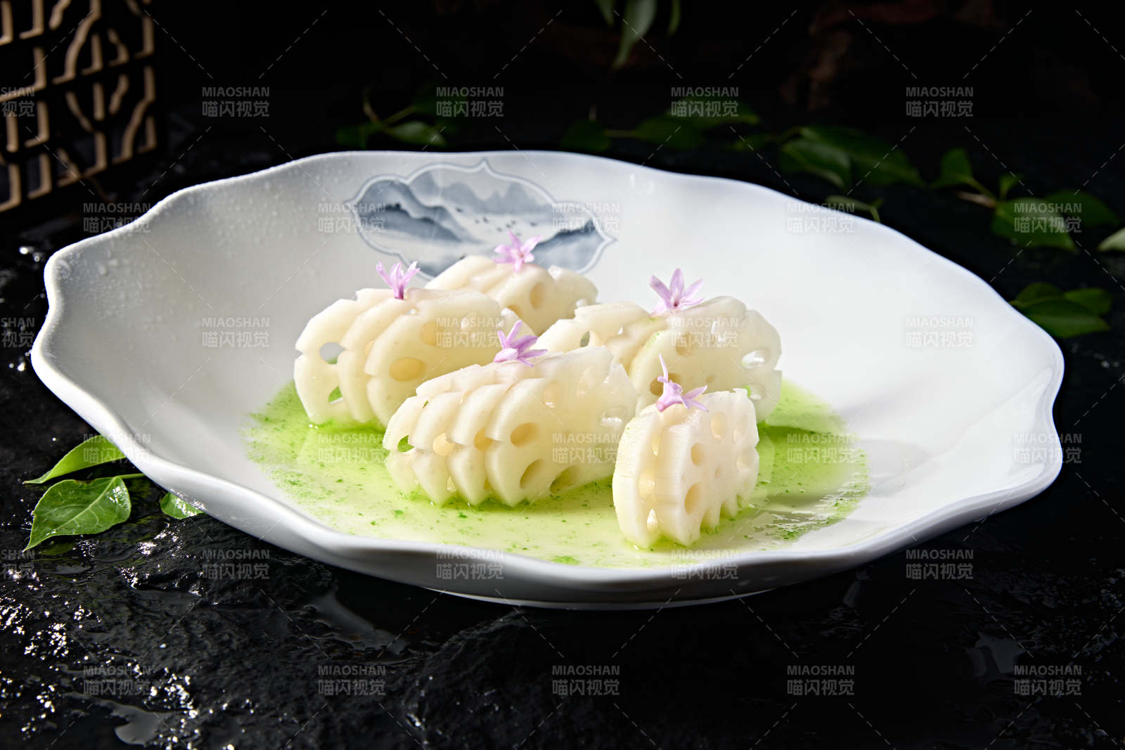 精美凉菜荷塘月色碧波藕图片