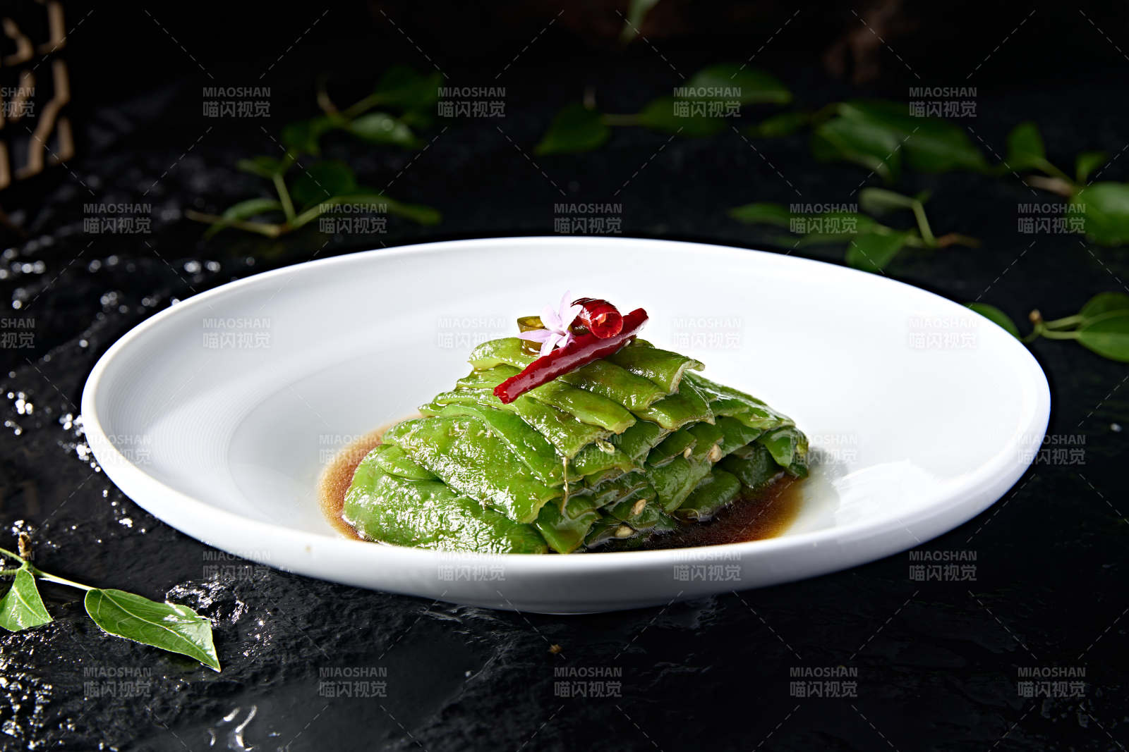 青口小凉菜捞汁烧青辣椒图片