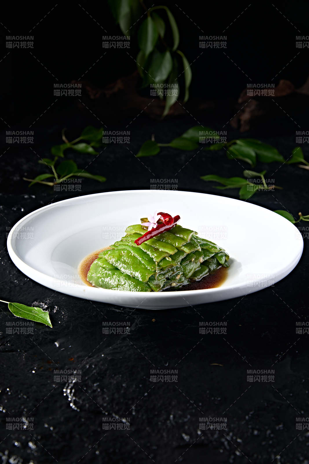 青口小凉菜捞汁烧青辣椒图片