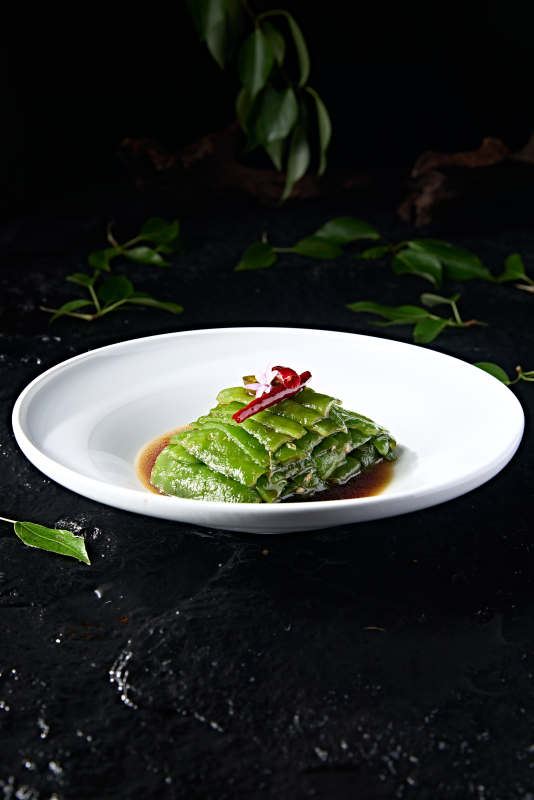 青口小凉菜捞汁烧青辣椒图片