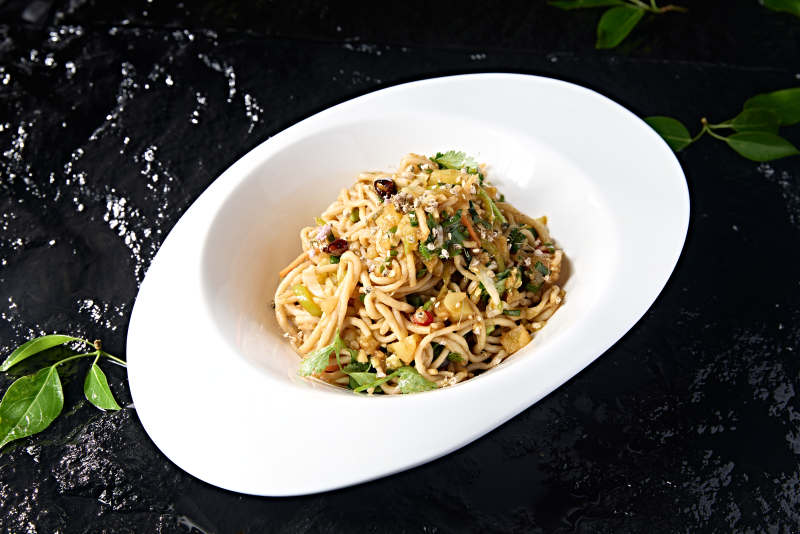 地方风味凉菜凉拌莜面饸饹图片