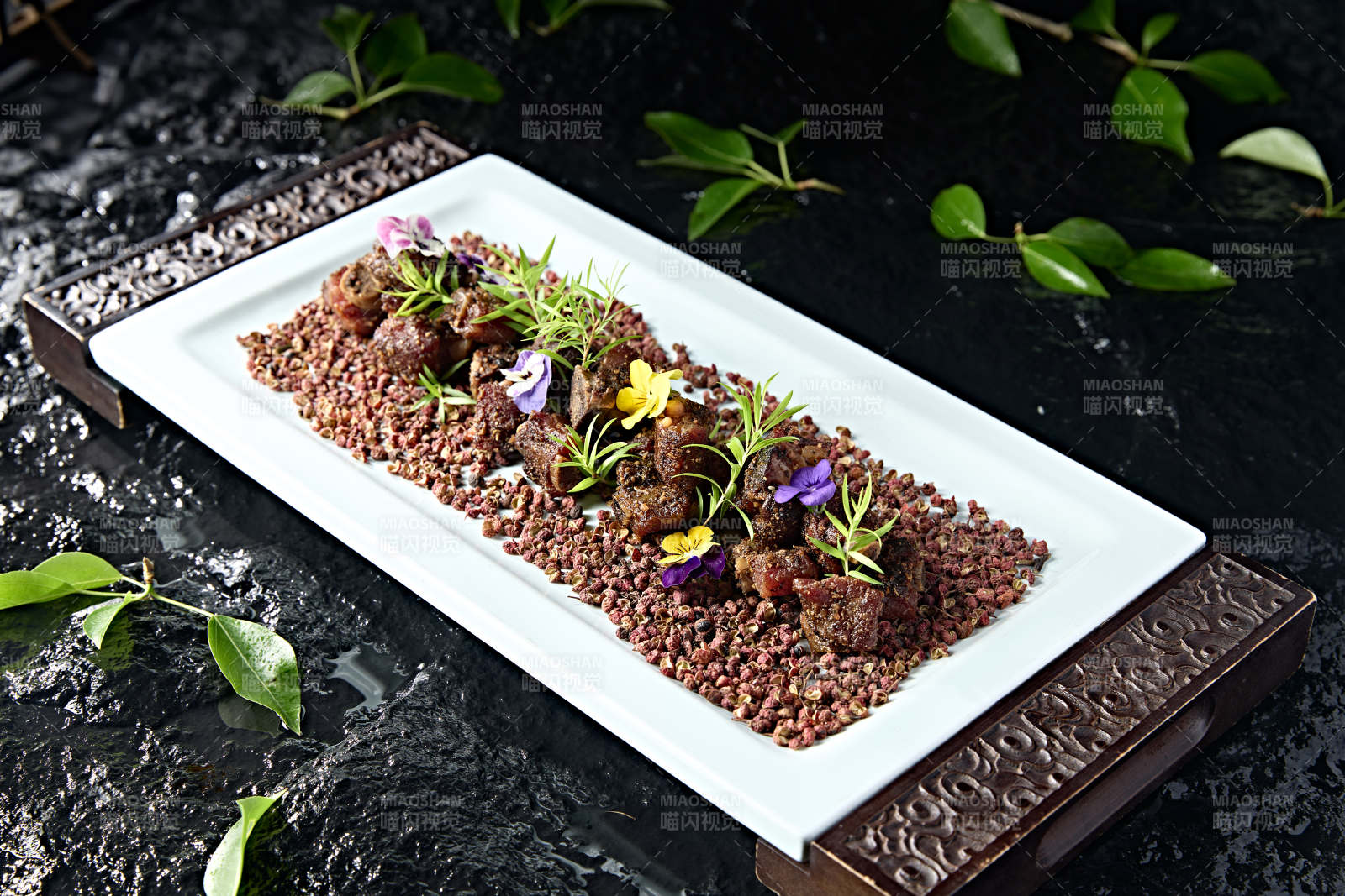 精美凉菜椒麻糖醋猪小排图片