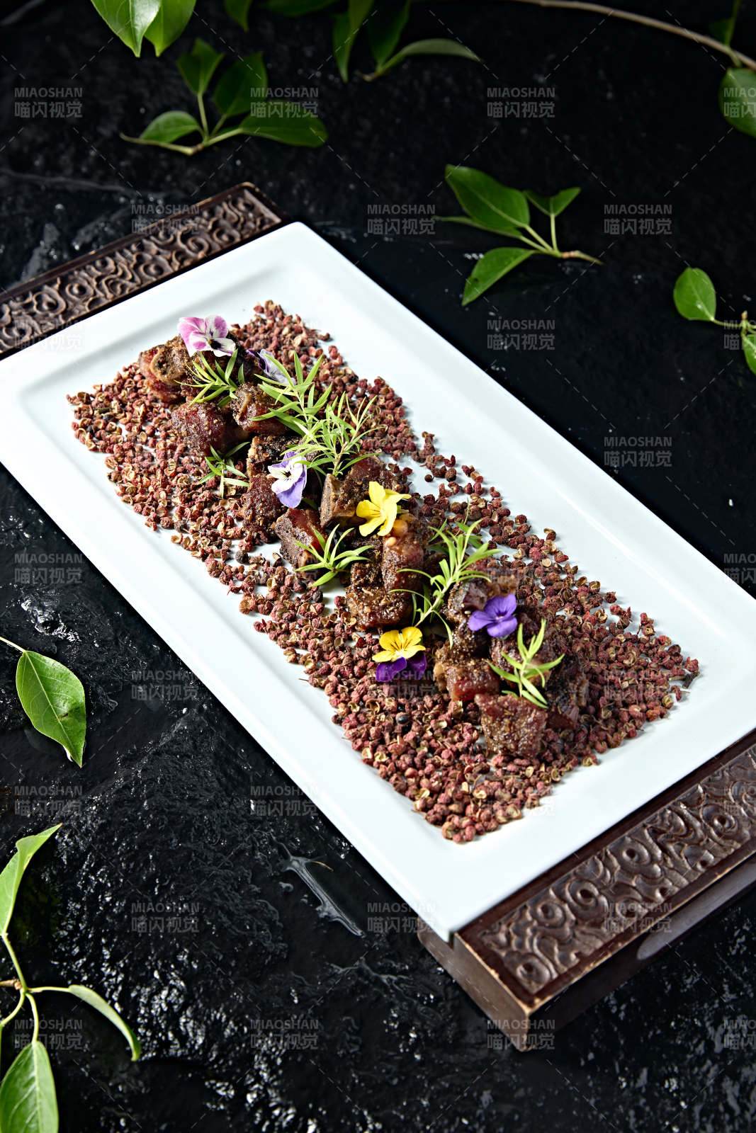 精美凉菜椒麻糖醋猪小排图片