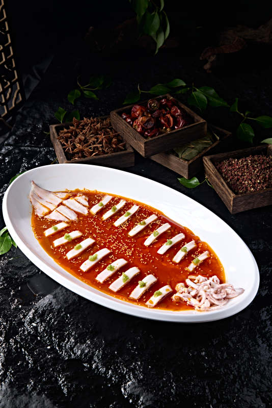 韩式甜辣酱佐深海大鱿鱼切片图片