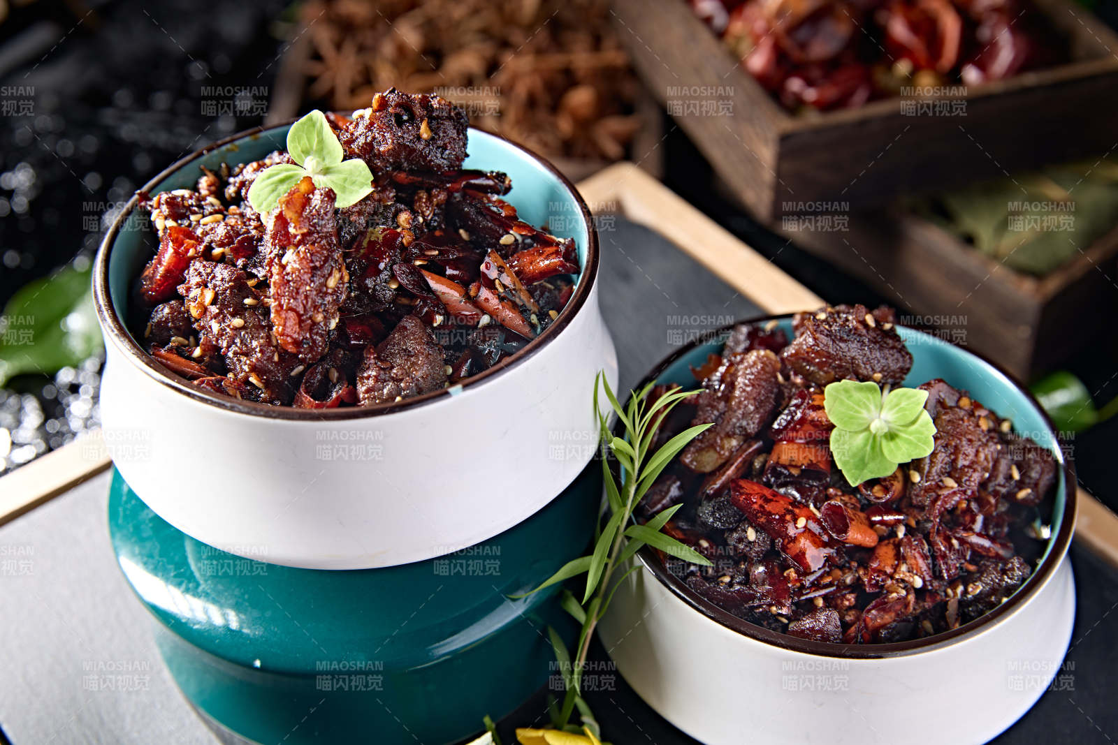 美味凉菜椒麻甜辣牛肉粒图片