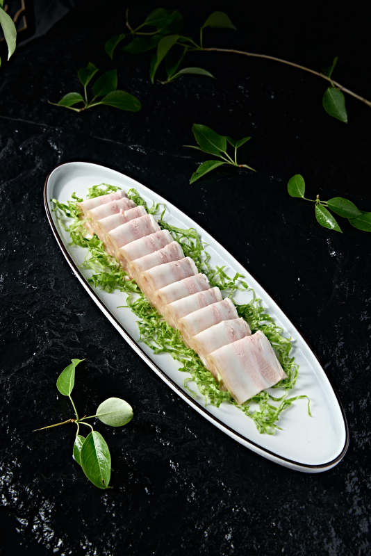 精美凉菜烧白肉配鲜椒酱图片