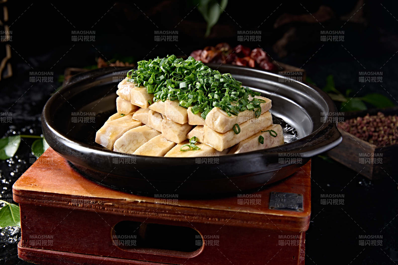 砂锅葱香焗芋头条图片