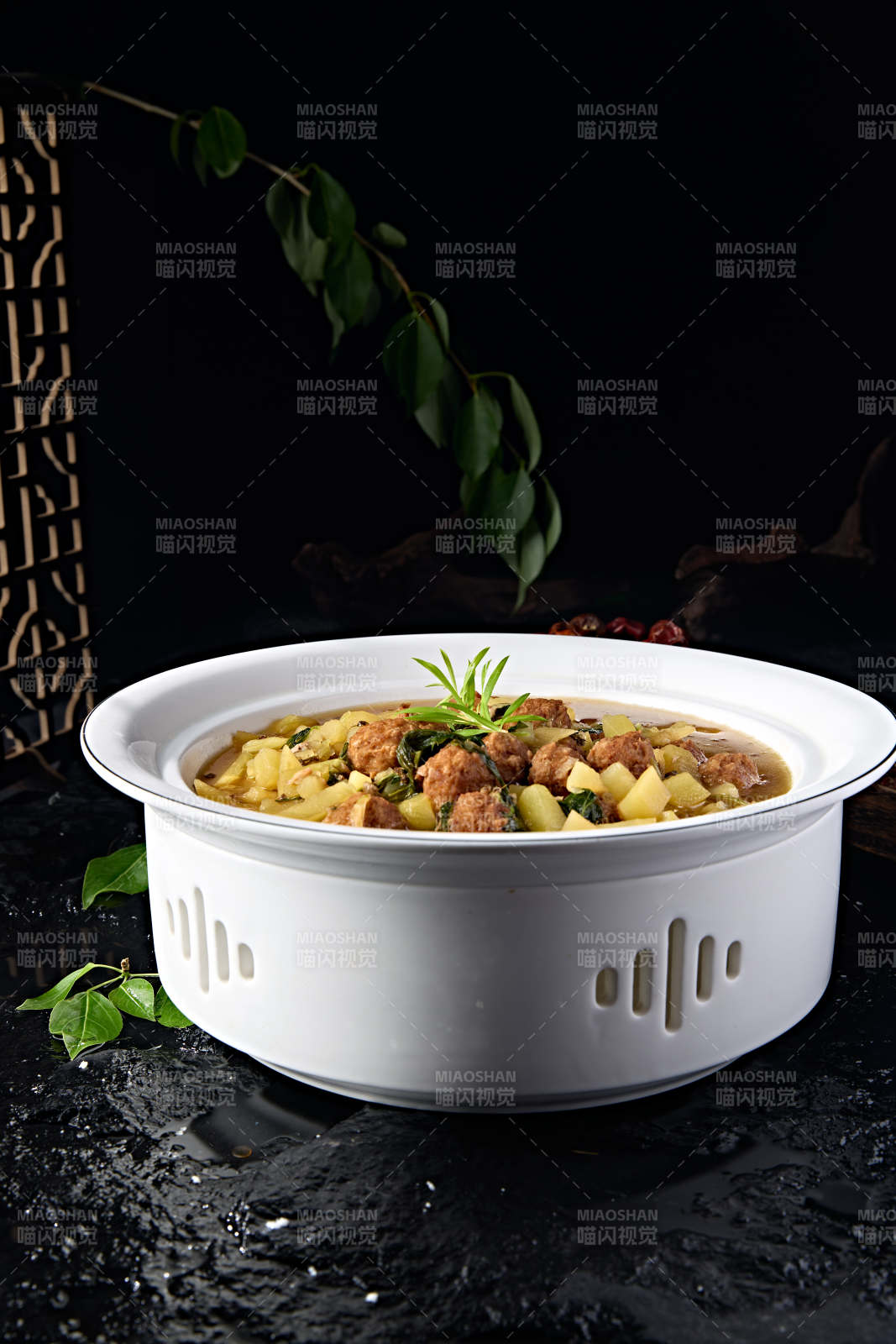 农家炖菜酸菜土豆炖猪肉丸子图片