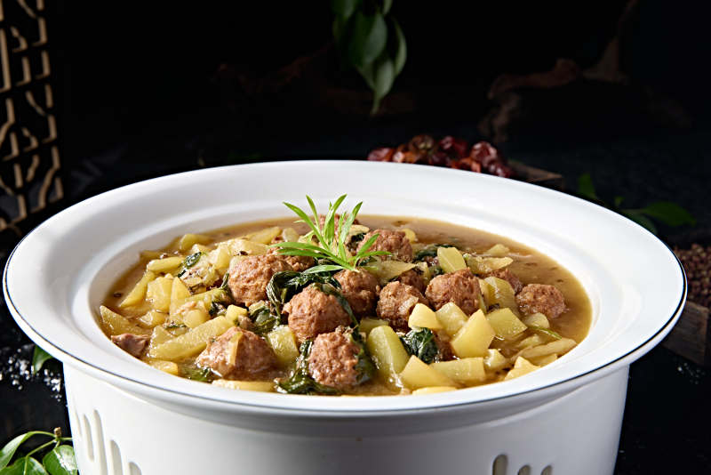 农家炖菜酸菜土豆炖猪肉丸子图片
