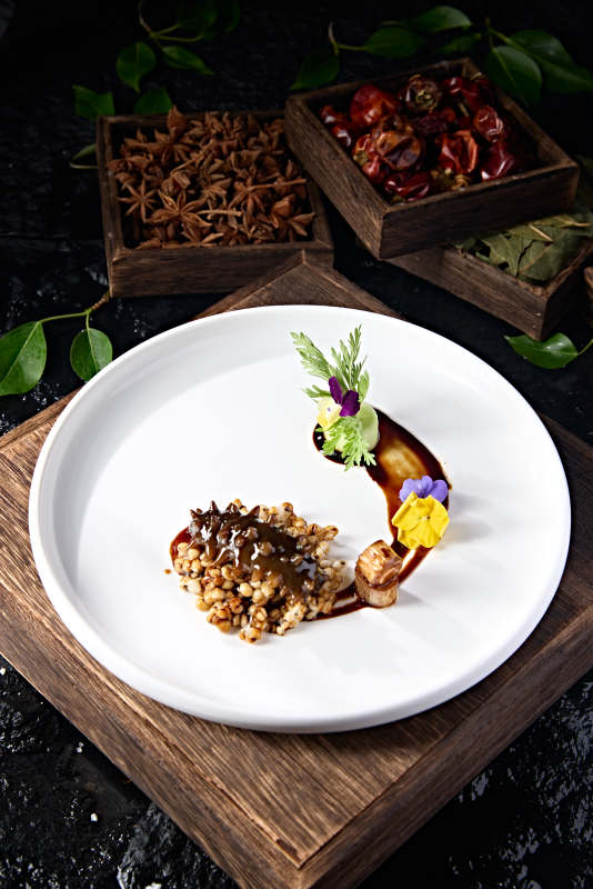 高端美食薏米炖辽参图片