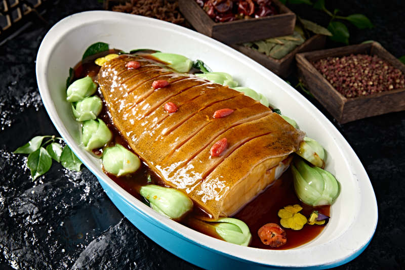 高端美食浇汁红烧鲽鱼身图片