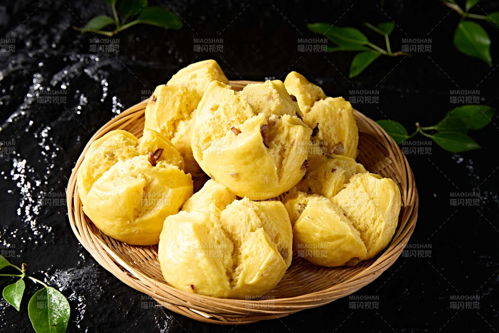 农家美食香蒸开花黄馍馍图片