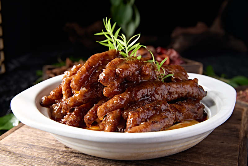 酱香浓汤炖虎皮鸡爪图片