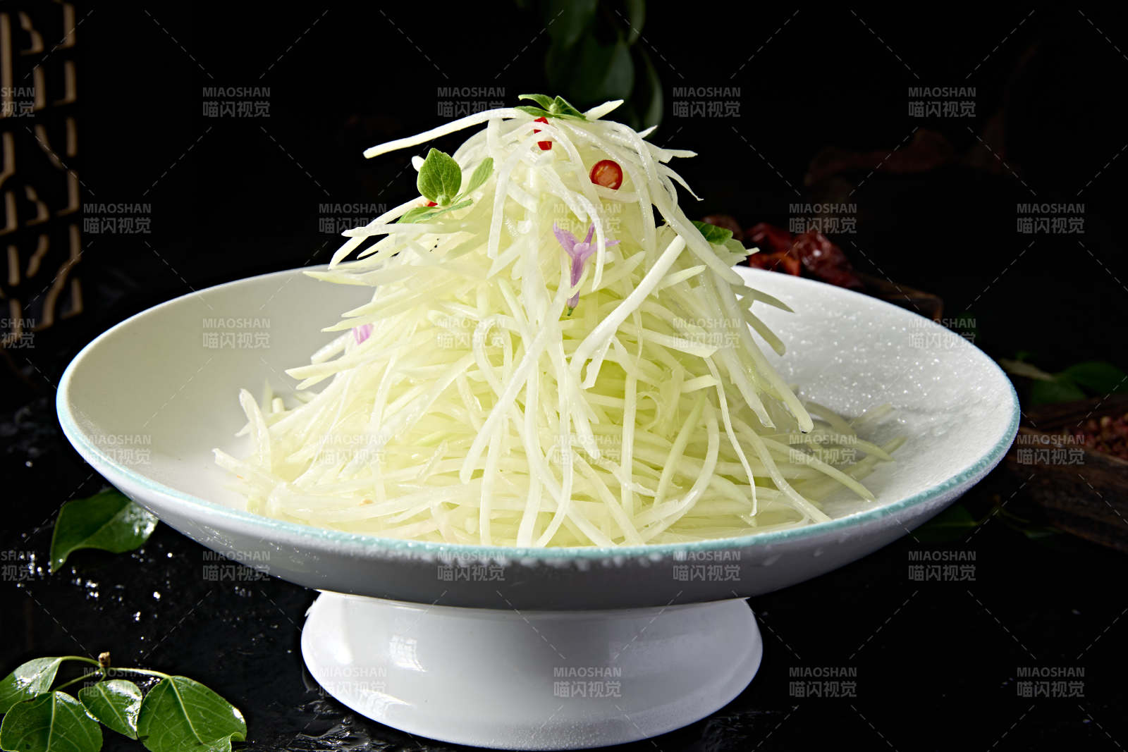 健康素食小凉菜凉拌卤笋丝图片