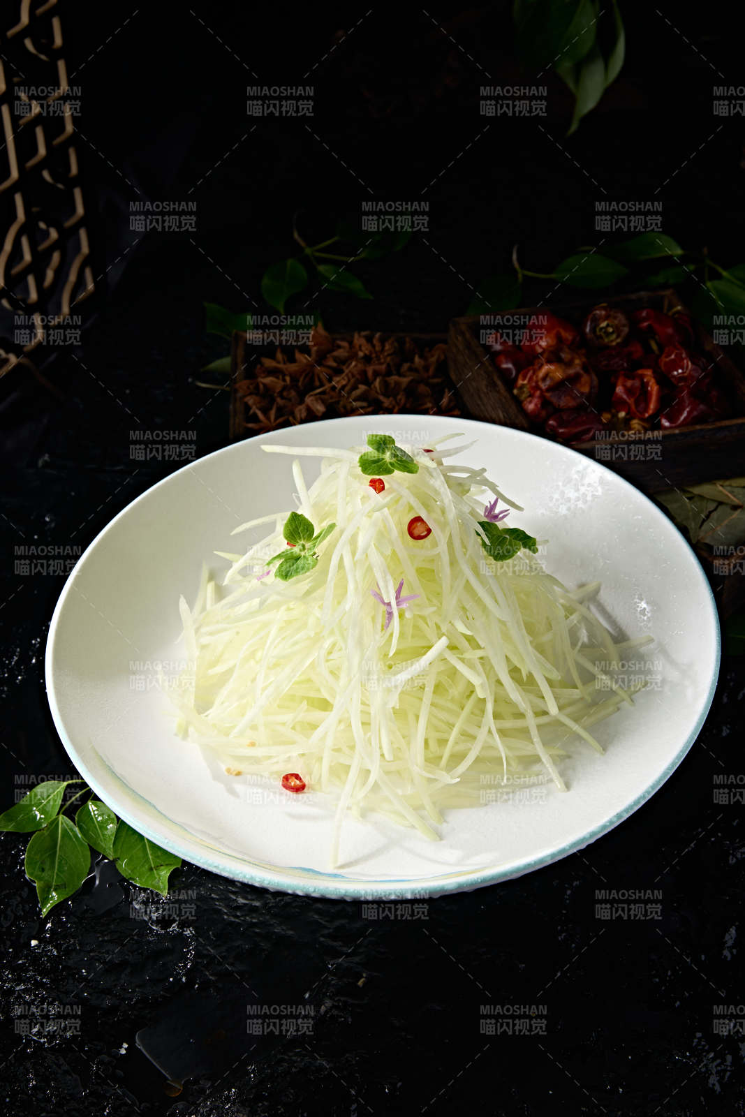 健康素食小凉菜凉拌卤笋丝图片