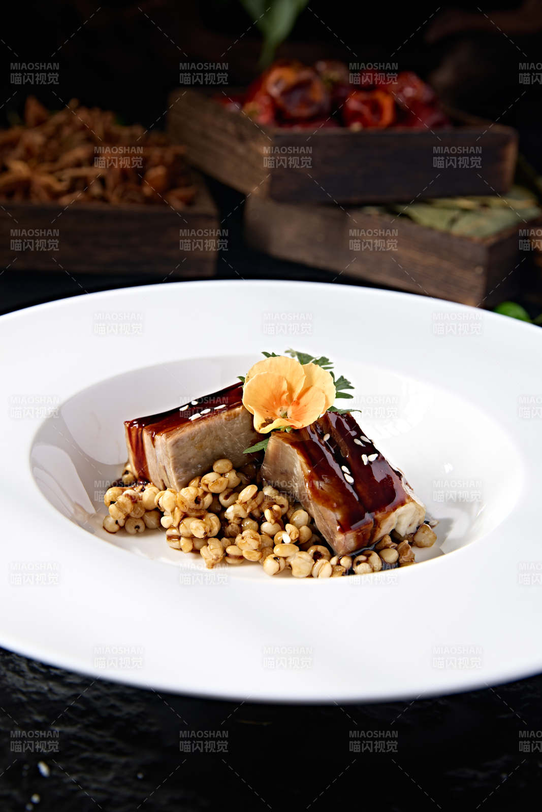 位菜薏米浇汁小羊排图片