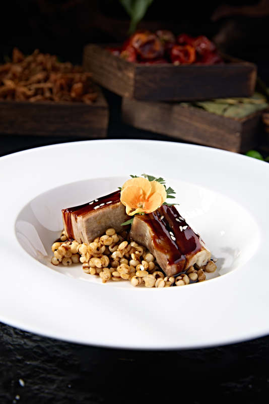 位菜薏米浇汁小羊排图片