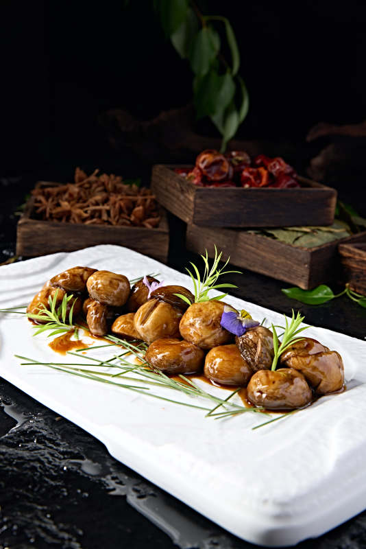 酱烧松香塞外口蘑图片