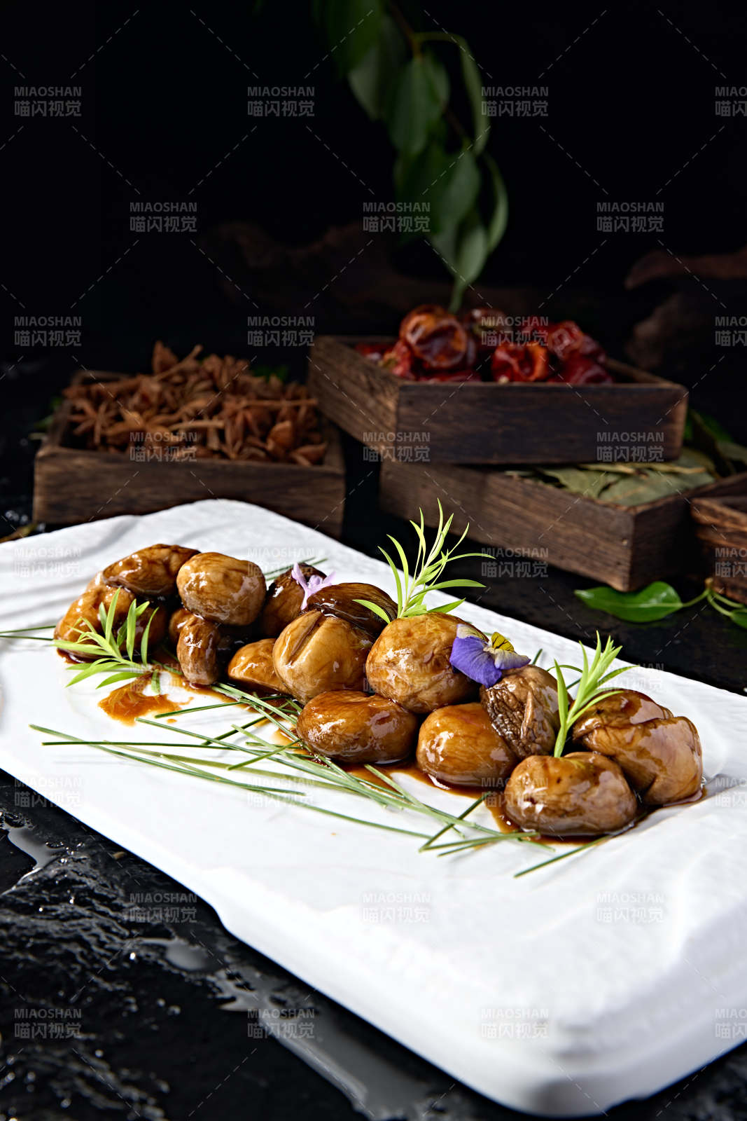 酱烧松香塞外口蘑图片