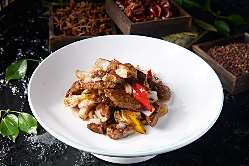 黑胡椒酱烧彩椒小洋葱牛仔肉图片