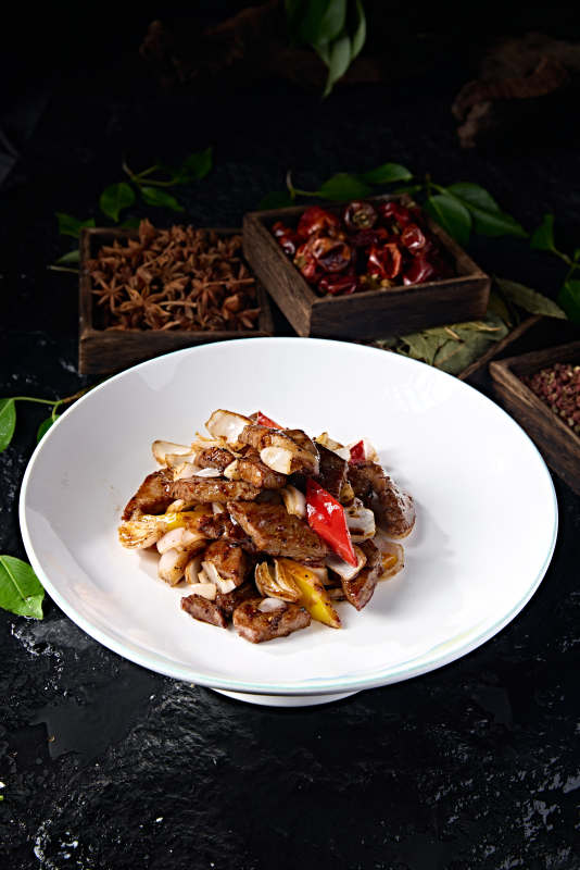 黑胡椒酱烧彩椒小洋葱牛仔肉图片