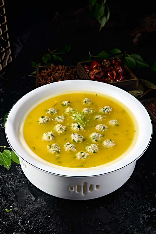 一品酸汤炖野菜珍珠肉丸图片