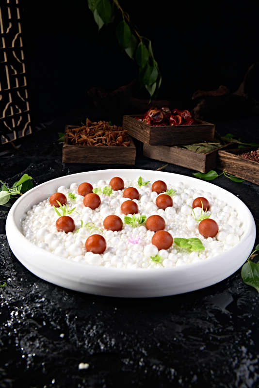 地方特色美食珍珠白玉琥珀山楂带黄球图片