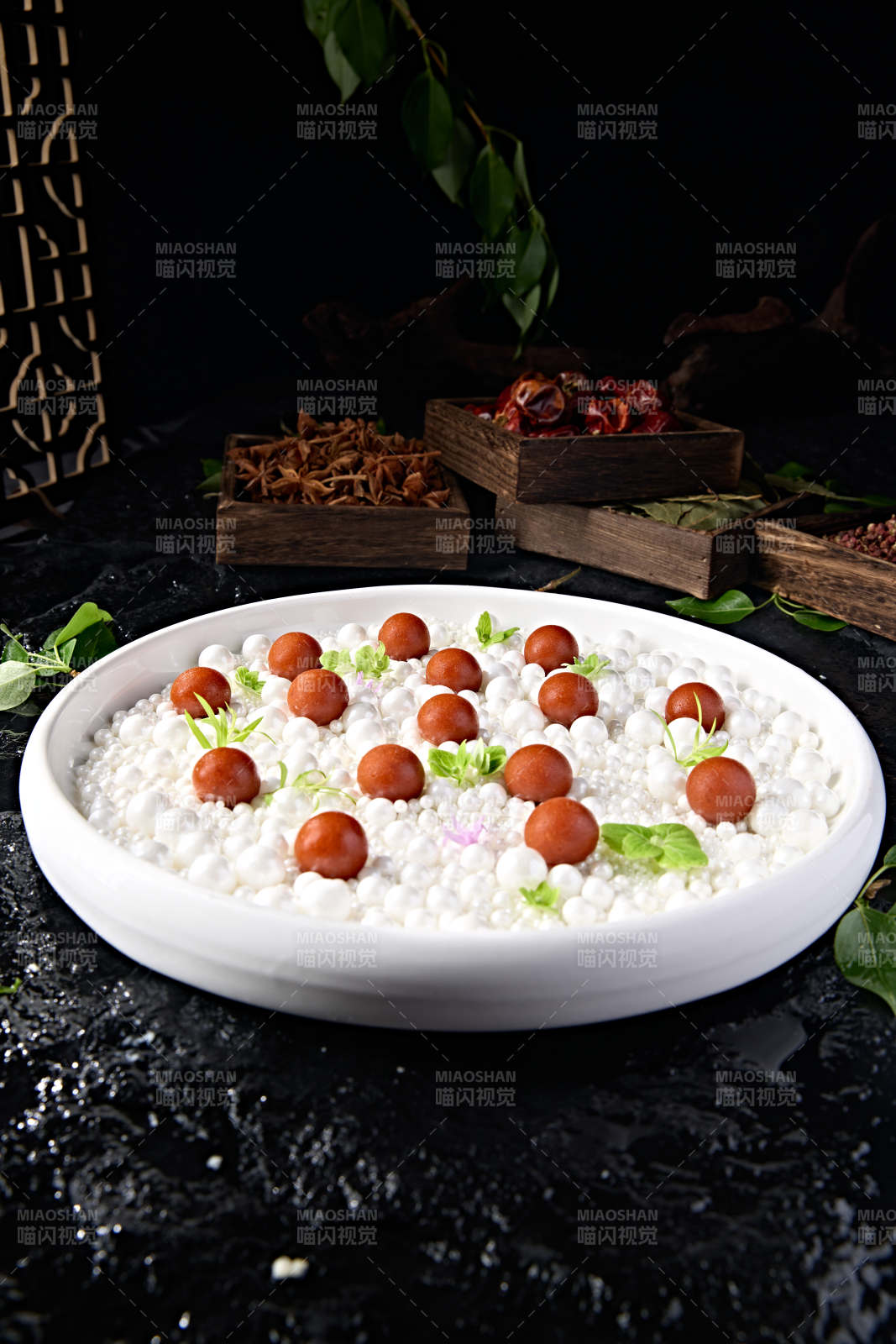 地方特色美食珍珠白玉琥珀山楂带黄球图片