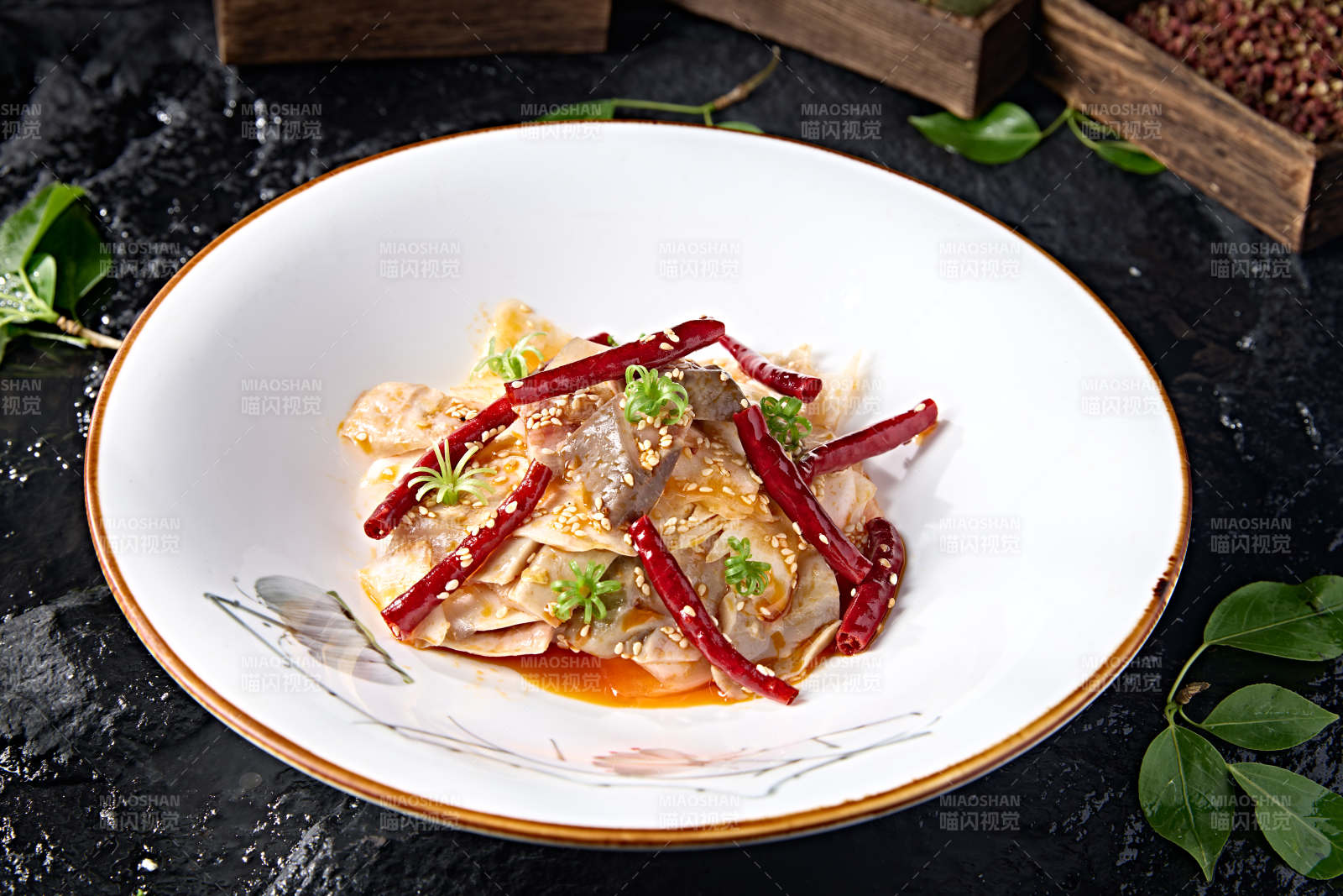 红油香辣猪肚片图片