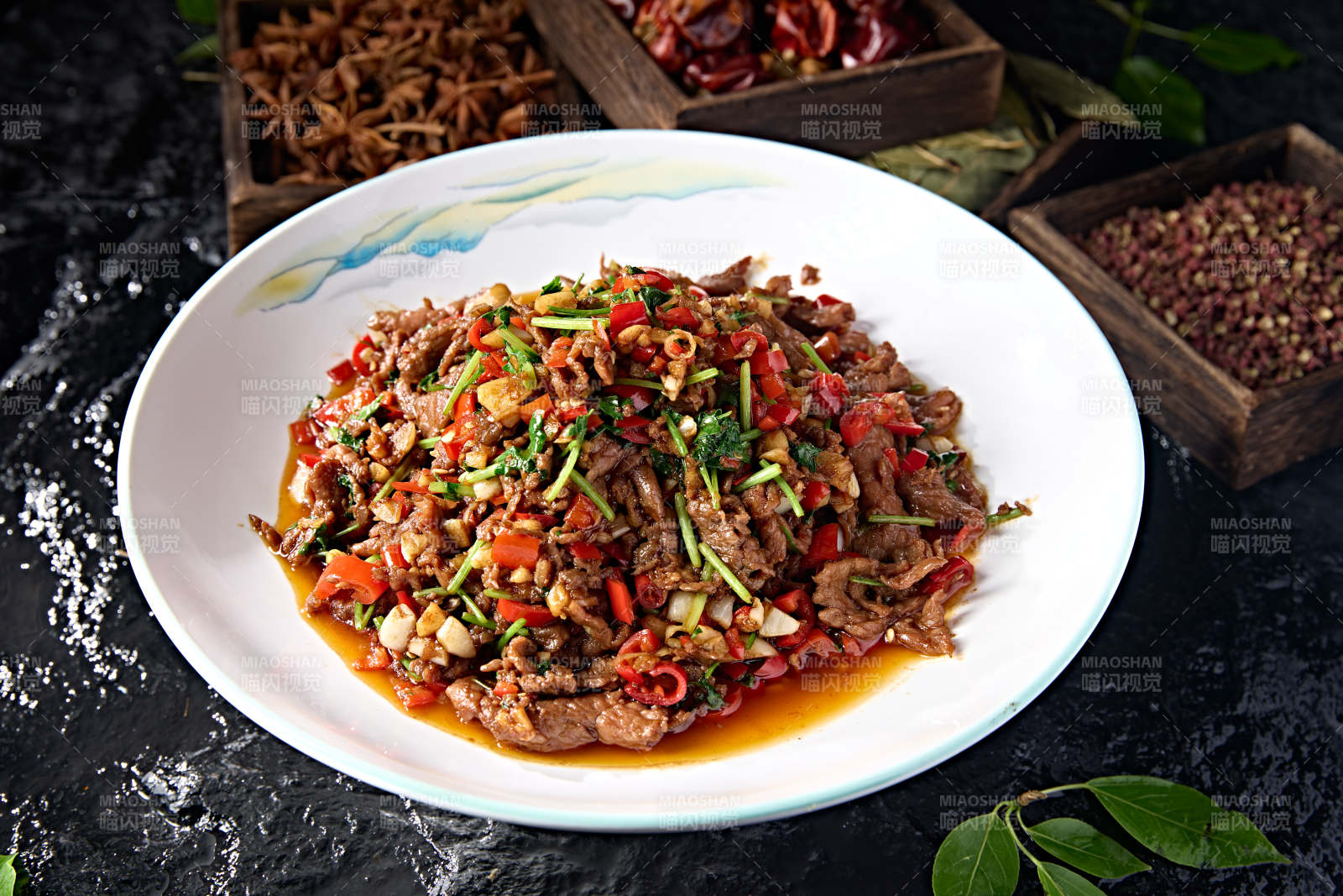 湘菜小炒蒜香剁椒小炒黄牛肉图片