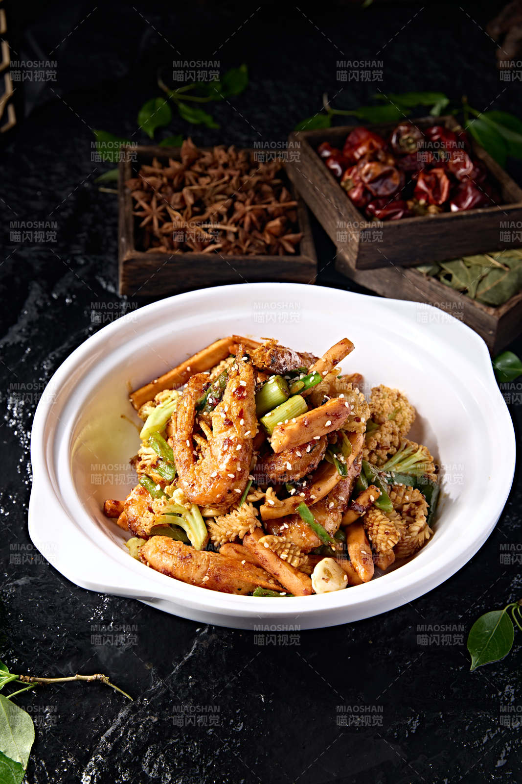 香锅鱿鱼卷土豆菜花烹大虾图片