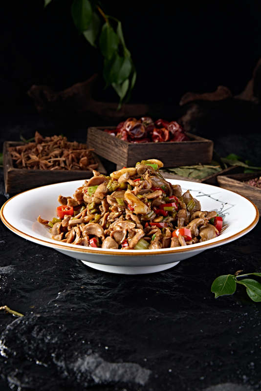 湘味小炒酸豆角沫剁椒蒜子炒鸡胗图片