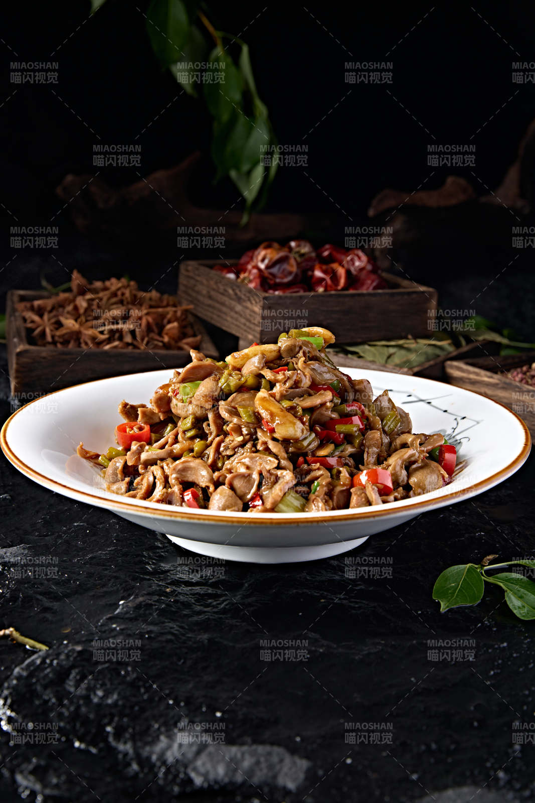 湘味小炒酸豆角沫剁椒蒜子炒鸡胗图片