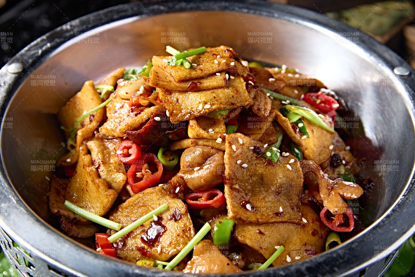 锅仔香辣豆豉肥肠千页豆腐图片