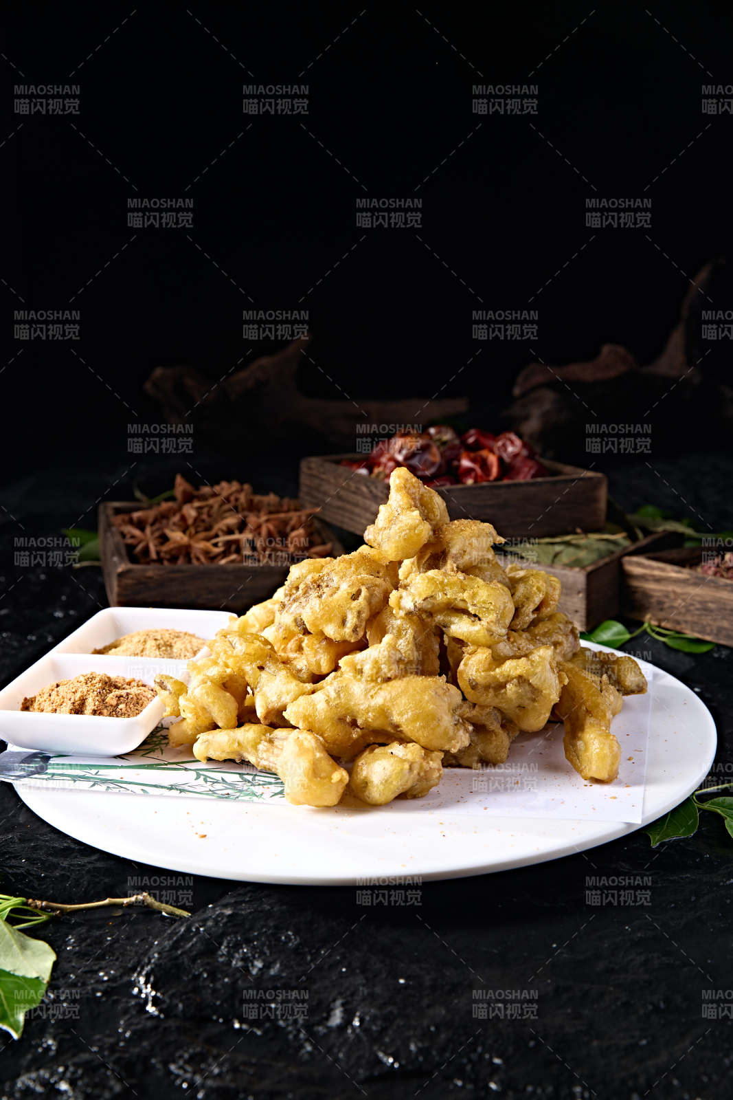 中餐美食裹面油炸平蘑菇图片