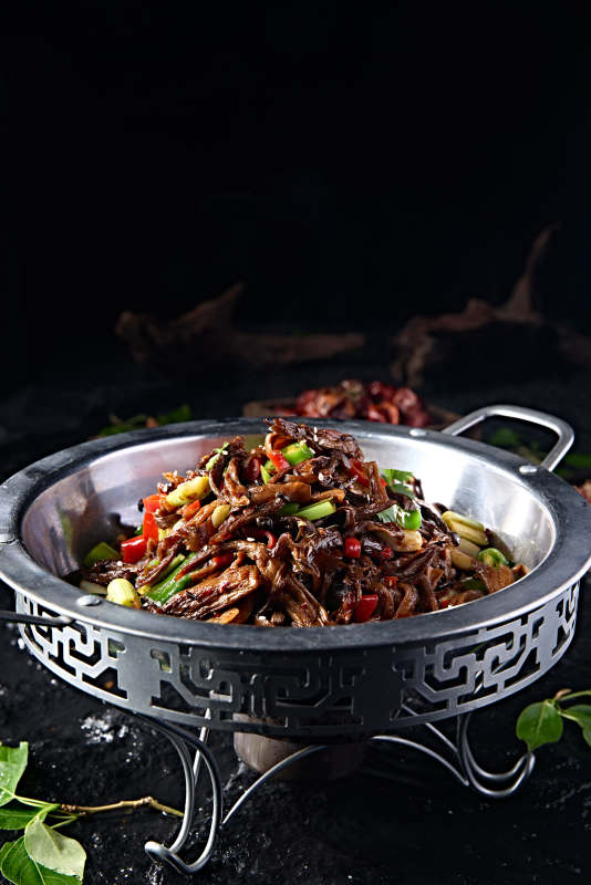 香辣蒜子蒜苗茶树菇图片