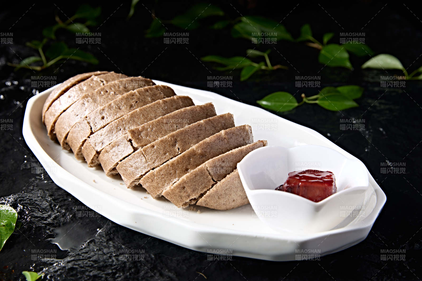 黑豆杂粮馍馍切片图片