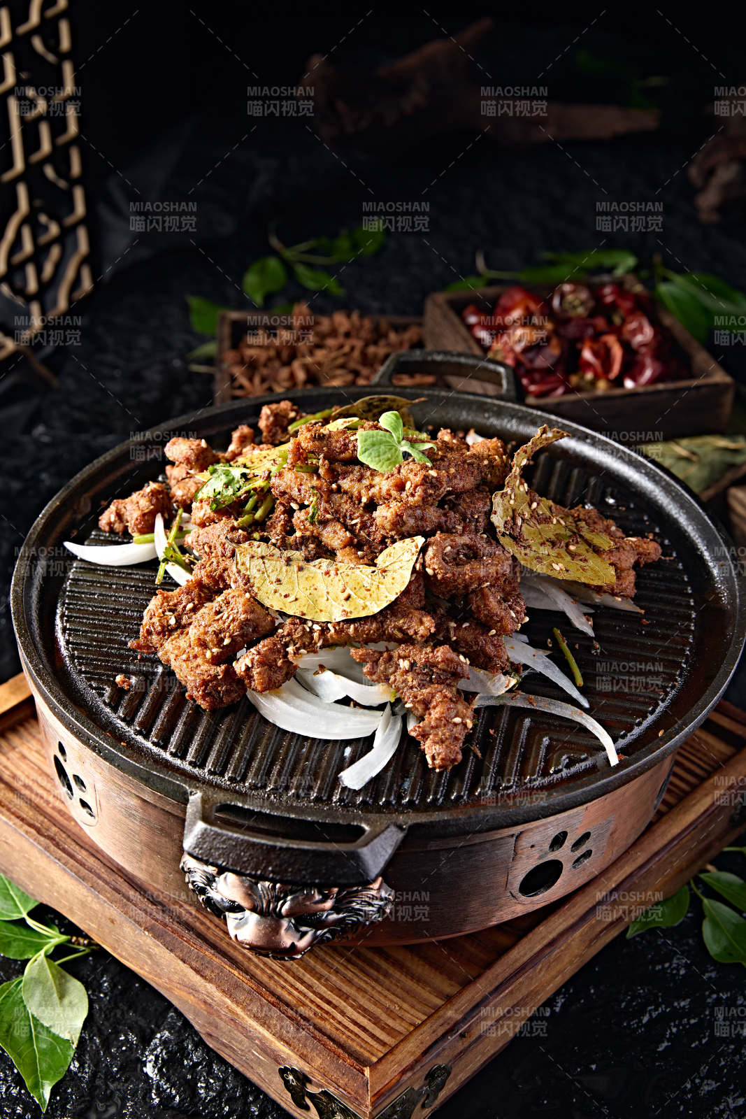 铁板炙子烧孜然牛肉图片