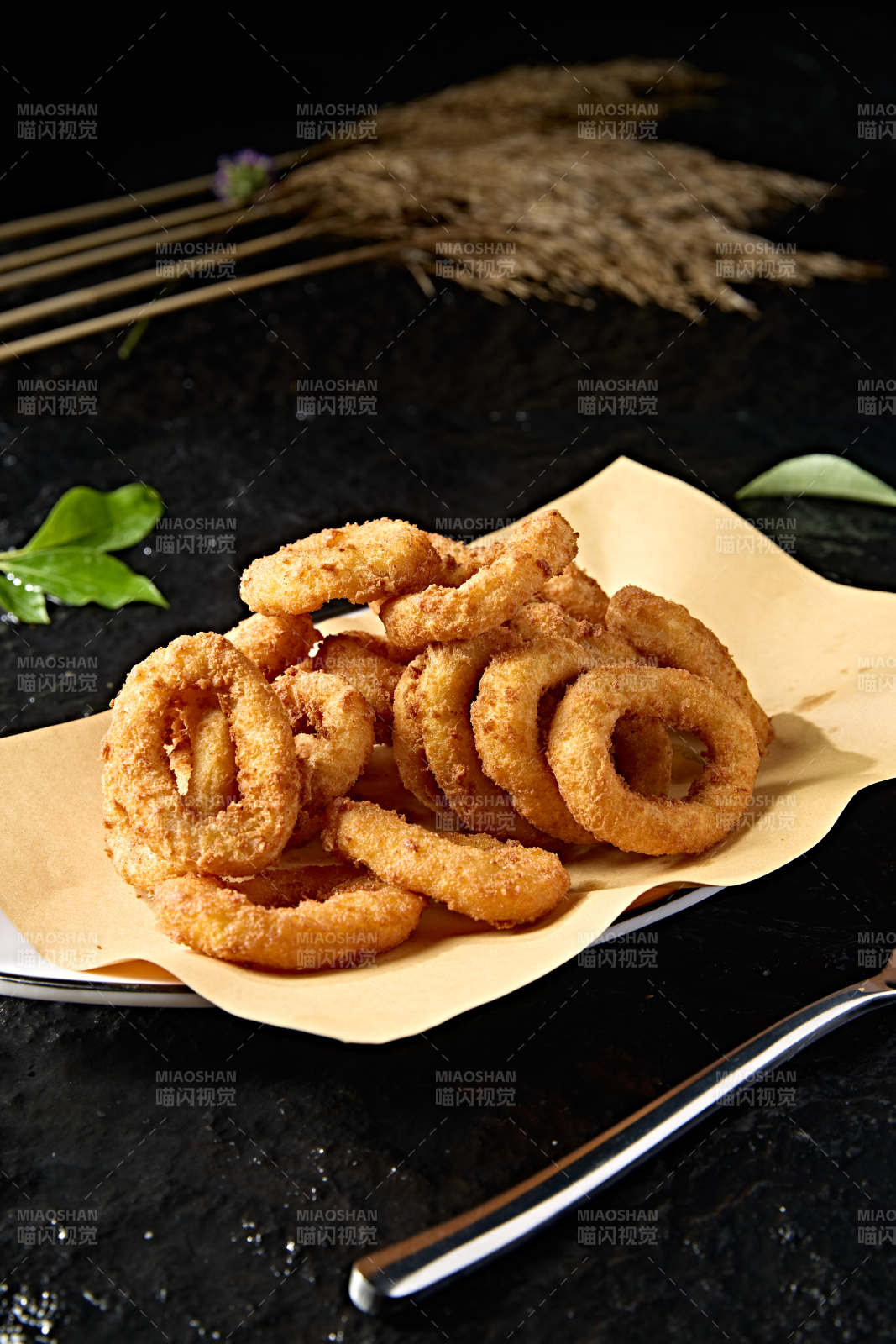 快餐美食油炸鸡肉炸洋葱圈图片