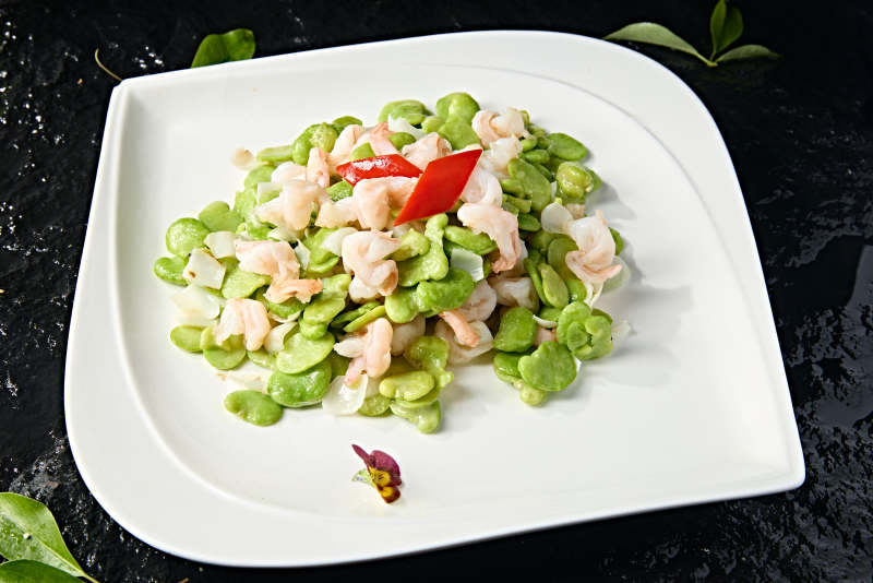 中餐美食百合蚕豆清炒大虾仁图片