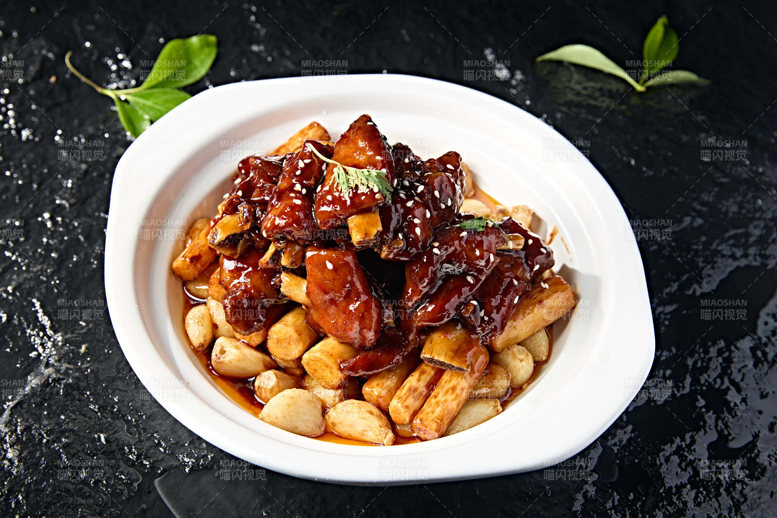 中餐美食蒜子排骨烧铁棍山药图片